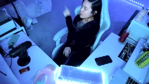 DOLLLFACE online show from February 15, 7:51 am