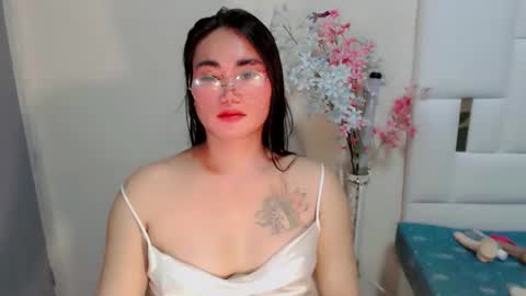 YUMEE online show from September 17, 2:15 pm