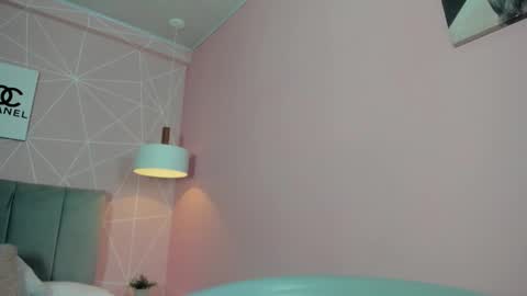 Call me Zoe  online show from November 21, 12:23 am