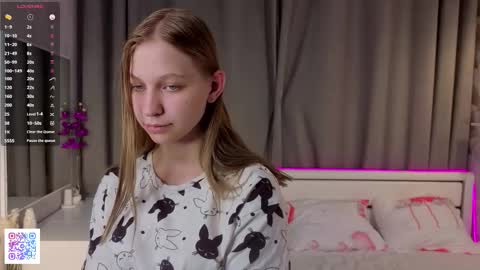 Emilia online show from October 16, 7:27 pm