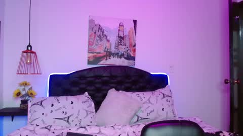  D O M I N K  online show from February 22, 7:09 am