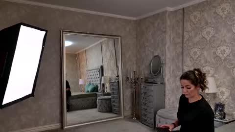 Donna online show from February 15, 7:13 pm