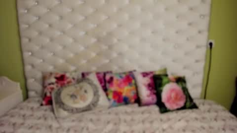 Dorra online show from February 7, 7:59 pm