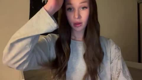 MOLLYYYY dont forget to give me a thumb up online show from October 12, 4:20 pm