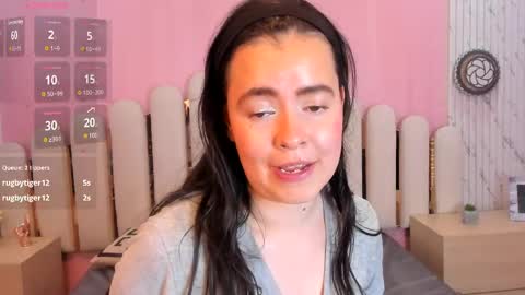 dovemullerr2 online show from May 16, 12:35 am