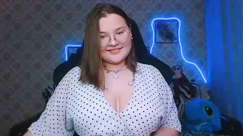 dreamforyoue2 online show from September 22, 6:06 pm