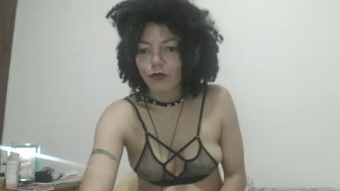 DreamyLatina online show from December 7, 1:47 am