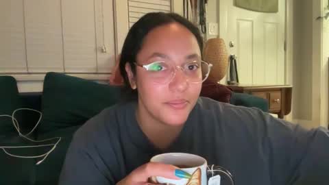 RIRI OR DREAMY online show from March 8, 3:48 am