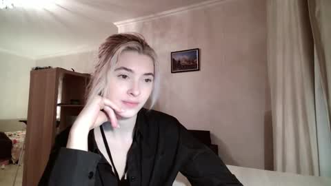 Dia online show from February 2, 3:33 pm