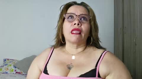 Im Dulce online show from October 16, 1:08 am