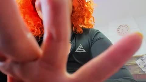 C E L E S T E  online show from December 13, 7:53 pm