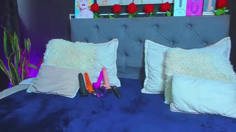 C E L E S T E  online show from February 9, 7:52 pm