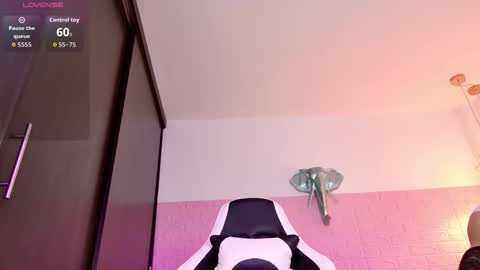 dulce_stormy online show from February 12, 12:18 pm