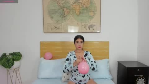 V I C T O R I A online show from September 11, 4:02 am