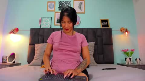 DULCE AURORA online show from March 4, 2:49 am