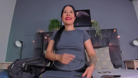 DULCE AURORA online show from February 8, 11:14 am