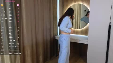 Alline online show from November 19, 2:44 am