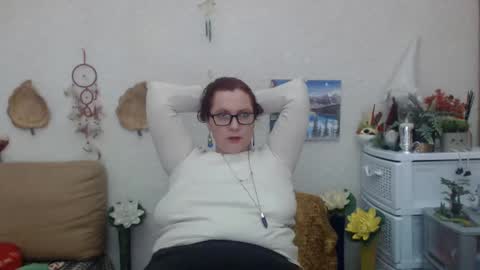 Dyanne online show from February 25, 4:14 pm