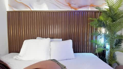 Call me Sofia online show from April 8, 8:55 pm