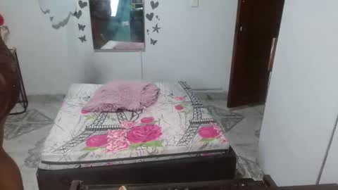 ebony_luna1 online show from October 18, 1:47 pm