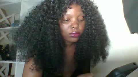 Malikia online show from December 5, 3:24 pm