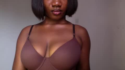 delilah online show from April 29, 11:02 am