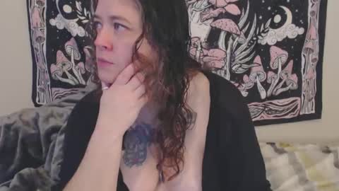 Weird Echo online show from February 25, 1:04 am