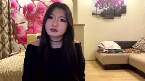Eri online show from May 14, 8:25 pm