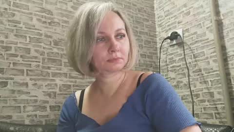 edithmanning online show from February 6, 8:07 am