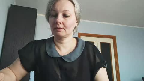 edithmanning online show from March 20, 7:46 am
