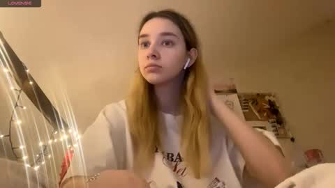 Dana online show from November 11, 6:27 pm