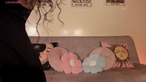 effy online show from June 20, 4:05 am