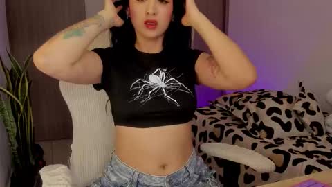   EileenFord    online show from October 1, 9:42 pm