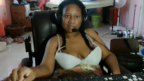 Eirondra Valeen online show from March 6, 12:22 pm