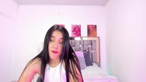 ELAINE online show from January 14, 1:49 pm