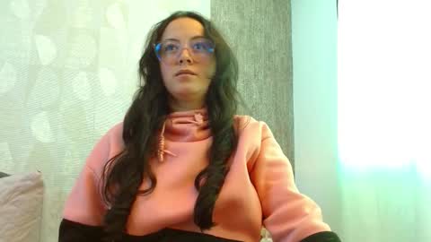 Im Ela online show from November 7, 12:33 pm