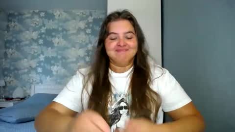 Elanis online show from September 17, 9:07 am