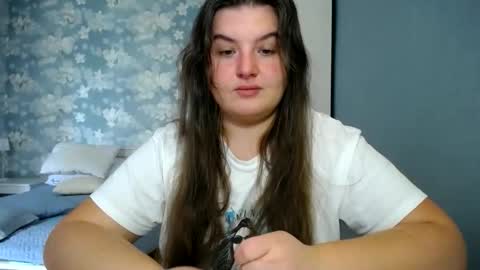 Elanis online show from March 10, 9:46 am