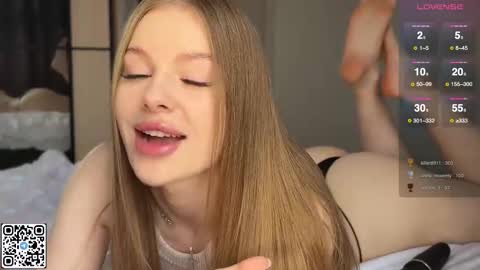 Elizabeth Lizi online show from October 14, 7:44 am