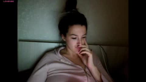 elisa_dove208 online show from November 4, 5:29 pm