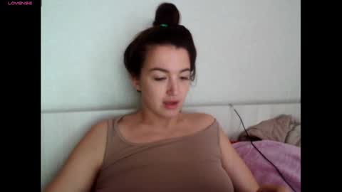 elisa_dove208 online show from September 26, 6:33 am