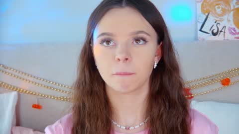 ElisabethDavis online show from December 3, 3:11 pm