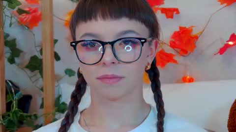 ElisabethDavis online show from September 28, 5:18 pm