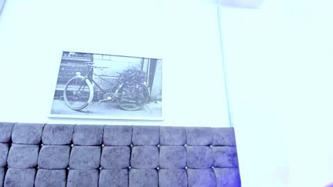 ELISE LEYTON online show from February 21, 6:04 pm