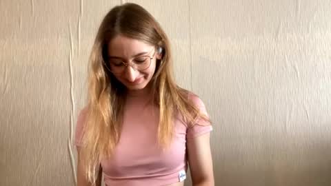 Elisabet online show from April 16, 9:31 am