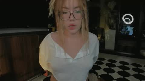 eli online show from March 9, 11:52 pm