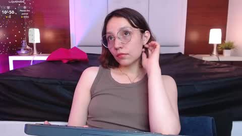 Eliza online show from January 13, 8:24 pm