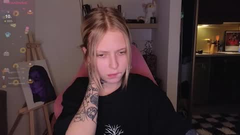 Elizabeth online show from December 5, 5:36 pm