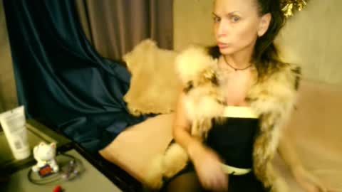 Elizabethangel online show from February 1, 1:04 am