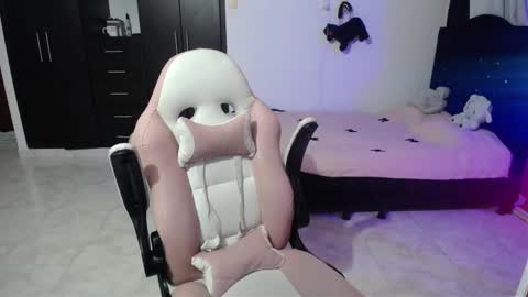  Elizabeth  online show from October 17, 1:42 am